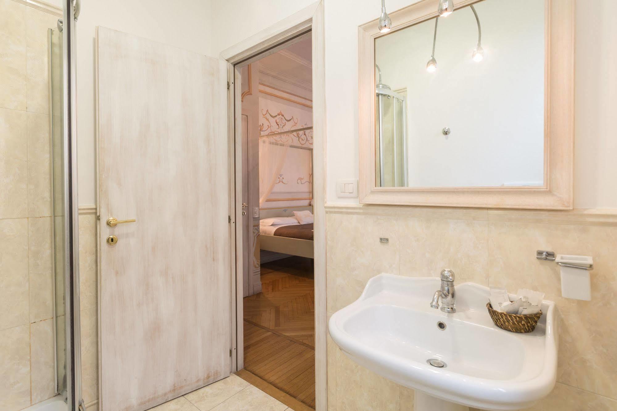 Suites Piazza Del Popolo Roma Exterior foto