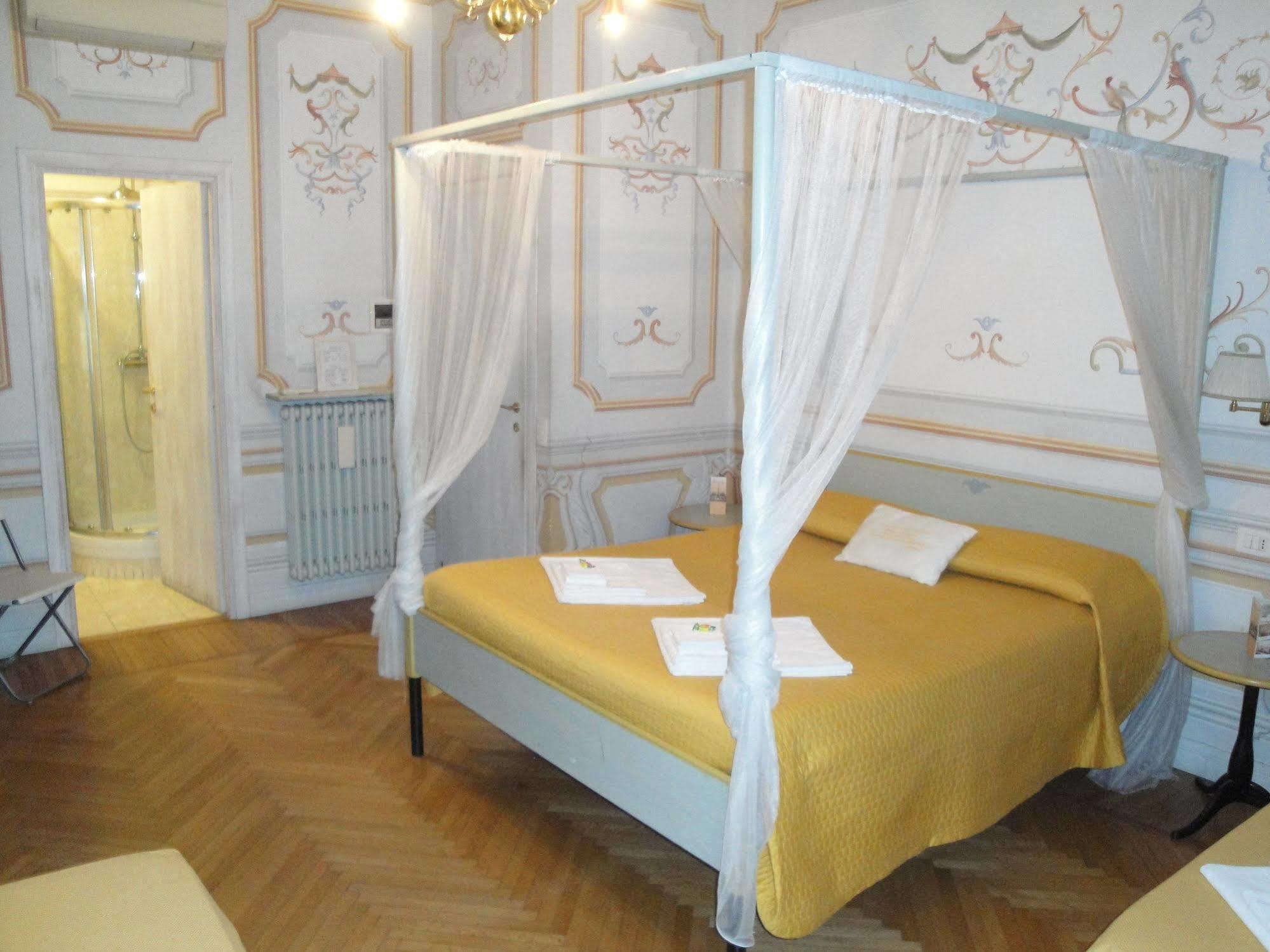 Suites Piazza Del Popolo Roma Exterior foto